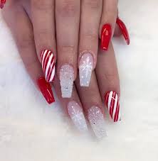 These days, its quite common to spot coffin nail designs on celebrities that seem to have adopted this trend in a big way.coffin nails are basically very long shaped nails, resembling the design of a traditional coffin, if you look closely. Coffin Style Christmas Nails Novocom Top