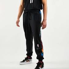 Collection includes jerseys, tees, headwear, slides, and more! Nike Brooklyn Nets City Edition Showtime Herren Hosen Von Foot Locker Ansehen