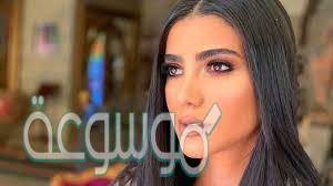 علق المخرج والسيناريست محمد سامي على الانتقادات التي واجهته بعد الانتهاء من عرض الحلقات الأخيرة من مسلسل «نسل الاغراب» بطولة احمد السقا وامير كرارة، حيث انتقد بعض من رواد مواقع التواصل الاجتماعي نهاية المسلسل الدموية ومقتل جميع ابطال العمل باستثناء. Ù…Ù† Ù‡ÙŠ Ø§Ø®Øª Ù…Ø­Ù…Ø¯ Ø³Ø§Ù…ÙŠ Ù…ÙˆØ³ÙˆØ¹Ø© Ù†Øª