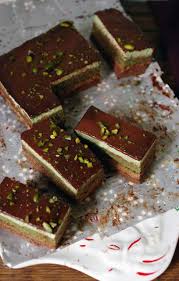 The Wandering Girl Entremet Pistaches Noisettes Pistache Recette Entremet Gateaux Et Desserts