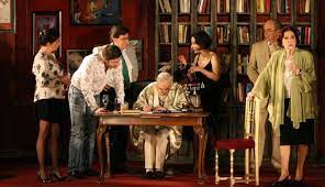 Formatul şi abordarea conceptuală se găsesc la. Topul Pieselor De Teatru Pe Care Trebuie SÄƒ Le Vezi