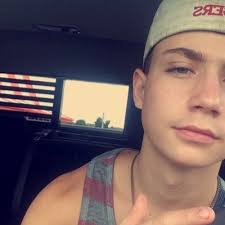 carson moore (@carsonmoore102)