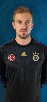 Özel çalışmalarla fenerbahçe antrenörü murat öztürk'ün sürekli zinde tuttuğu bir oyuncu. Adi Soyadi Fehmi Mert Gunok Forma No Su 23 Pozisyonu Kaleci Dogum Tarihi Fenerbahce Spor Kulubu