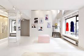 Viu Eyewear Creates Gallery Like Space For Its Vienna Flagship Store Retail Design Popular Interiors Retail Design Blog