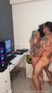 Vitinho Prado fodendo com a gamer Marjo Suicide durante partida de Call of  Duty - Xvideos Putaria