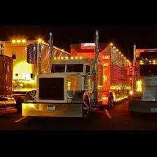 Pin By Jennifer Cannady On Truckin Big Trucks Trucks Peterbilt