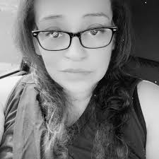 Who can make custom birthday cakes and cupcakes in Ogle County?