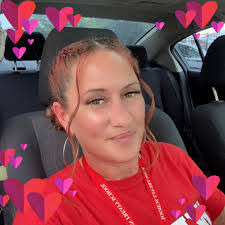 Rachelle Richardson's Instagram, Twitter & Facebook