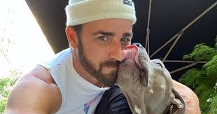 Apr 15, 2021 · justin theroux: Justin Theroux Praises Dog Kuma In Adorable Instagram Post
