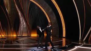 זאת, לאחר שרוק התבדח על חשבונה . 1cxwfusi0ww7nm