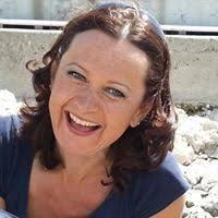 Mag. Dr. Sandra R . Rutter