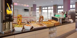 Asked the british public who their favourite breakfast presenters were and took one holiday inn express free breakfast to create a portrait of your favourite breakfast presenters. Holiday Inn Express Hotel Berlin City Centre