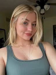 Where to find an English speaking doctor in Lucca for a medical  prescription?