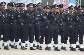 Pahami dulu tingkatan dan urutan pangkat polisi berikut ini! Gesa Kerajaan Lebih Serius Kaji Gaji Anggota Polis Elak Rasuah Skop Rojak Daily
