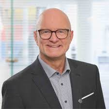 Michael Bernd's Instagram, Twitter & Facebook