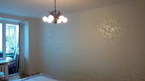 Alçıpan üzerine duvar kağıdı uygulanmadan, saten alçı çekilmeli, astar uygulaması. Kurutulduktan Sonra Duvar Kagidinda Kabarciklar Nasil Kaldirilir 22 Fotograf Yapistirmadan Sonra Duvar Kagidinin Kabarmasi Yapistirma Sirasinda Neden Dokunmamis Duvar Kagidinin Sismesi Ve Kusurlar Olusmasi Nasil Duzeltilecegi Ve Boyamadan Sonra