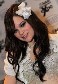 Anwar Fareed's Instagram, Twitter & Facebook