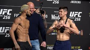 Brandon moreno submitted deiveson figueiredo with a. Ufc 256 Deiveson Figueiredo Vs Brandon Moreno Weigh In Staredown Mma Fighting Youtube