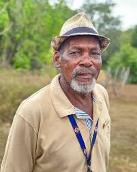 Wow 😮 happy to have literally ran into the General “Supa G” and Anne-Lou  Burns, Ambassador for Belize to Cuba, concurrent to Venezuela. Welcome to  #Hopkins #Belize, enjoy your visit! 📷: #HopkinsUnCut #