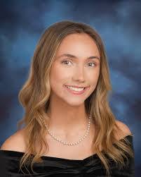 Rebecca Drage's Instagram, Twitter & Facebook