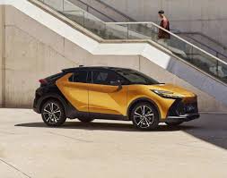 Giá Xe Toyota C-HR Tại Việt Nam