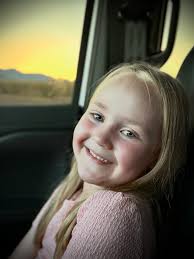 Mi hija hermosa como siempre! Contenta de irse con Papá! #hija #papá