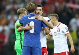 Once again the england players were roundly booed as they took a knee before their world cup qualifier against poland. 5a S14orz0ltcm