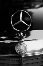 Mercedes Benz Logo Bage Emblem Star W 123 Mercedes Benz Logo Mercedes Benz Wallpaper Mercedes Benz