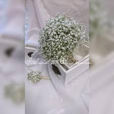 Winterlicher Brautstrauss Aus Schleierkraut Fur Die Standesamtliche Hochzeit Dazu Gehort Auch Der Passende Anste Hochzeit Brautstrauss Standesamtliche Hochzeit