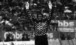 A morte de neno representa uma enorme perda coletiva, mas em especial para a sua família e amigos, a quem. R8x7kuxorw0flm