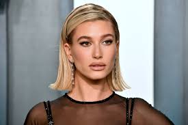 Hailey Bieber Bleached Her Brows For The April Cover Of Vogue Germany Photos Allure