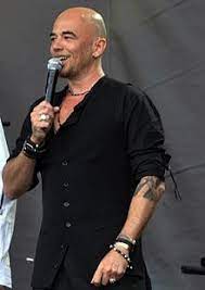 C'est associé au pianiste franck braley que pascal obispo a interprété son titre « ma génération ». Pascal Obispo Wikipedia