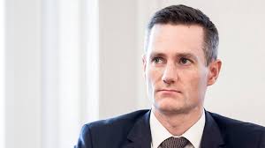 Minister er villig til at se på Rohdes forslag om at flytte hvidvaskindsats