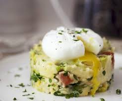 Kartoffeltortchen Mit Pochiertem Ei Rezept Rezepte Pochiertes Ei Lebensmittel Essen