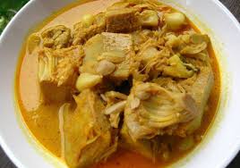 Dulu kami sekeluarga selalu makan sayur kat sebuah restoran di kg baru, kl tapi malang sekali restoran tu dah ditutup perniagaannya. Resepi Gulai Nangka Ikan Masin Resepi Bonda