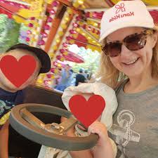 Looking for a nanny Hello everyone, we're looking for a nanny starting from  October