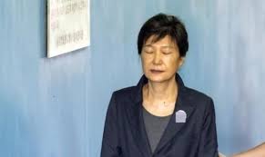 3.1절 극우단체 폭력방화행위 고소고발 기자회견. ë°•ê·¼í˜œ ì „ ëŒ€í†µë ¹ ì§•ì—­ 30ë…„ 20ë…„ í˜• ì§'í–‰ ì¢…ë£Œ ë‚˜ì´ ê³ ë ¤ ì¤'ì•™ì¼ë³´