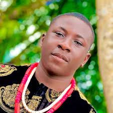 Who produced “Good Vibes” by Echo Savage?