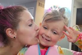 Tracey Woodside's Instagram, Twitter & Facebook