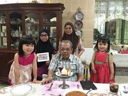Tun abdul hamid mohamad pada 28 februari 2020, lebih kurang jam 11.00 pagi, saya menyiapkan rencana saya bertajuk melayu tertipu lagi dengan membuat beberapa kesimpulan, antaranya: 75th Birthday 1 Tun Abdul Hamid Mohamad