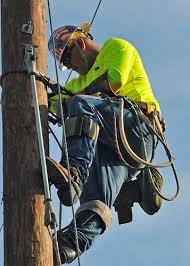 Electrician boots: BusinessHAB.com