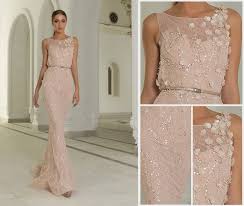 Ormai sai già che, qualunque cosa tu stia cercando, lo troverai su aliexpress. Custom Made Rosa Stile Arabo Pizzo Vestito Aderente Abito Da Sera Corsetto Delle Donne Vestito Da Sera Per Gli Anziani In Vestiti Abiti Vestito Da Sera