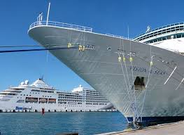 For breakfast and lunch (if open,), the main dining room has a less stringent dress code of no swimsuits, hats, tanktops or other pool clothing. What To Expect On A Royal Caribbean Cruise Blogger At Large