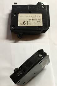 Handle padlocks and extensions, interlok, lug kits and shunt trips. Circuit Breakers And Fuse Boxes 20596 Square D 20 20 A Tandem Circuit Breaker W Red Visi Trip Qo2020c New 20 20a Buy It Now On Fuse Box Breakers Tandem