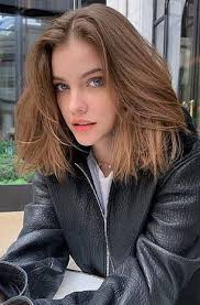Barbara Palvin Reveals Her Everyday Evening Skincare Regime In 2020 Celebrity Hairstyles Celebrity Short Hair Victorias Secret Model Haircut