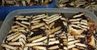 Senang jer, hanya guna milo, biskut marie, butter & susu pekat. Resep Cara Buat Kek Batik Simple Dan Kek Milo