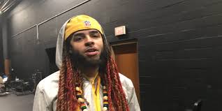 We did not find results for: Teacher Turned Rapper Dee 1 Talks To Students About College