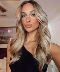 Namely, it's all about using the products your hair needs. Try These Sexy 90s Blowout Hairstyles To Revive Your Retro Diva