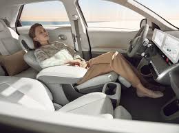 We are introducing hyundai's the first fully with 'smart living space' in mind, ioniq 5 designers were able to maximize space for increased comfort and customization. 6fbtcu9dpkdrxm