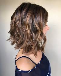 Carre Plongeant Mi Long 2018 Cheveux Mi Long Coiffure Cheveux Mi Long Coupe De Cheveux